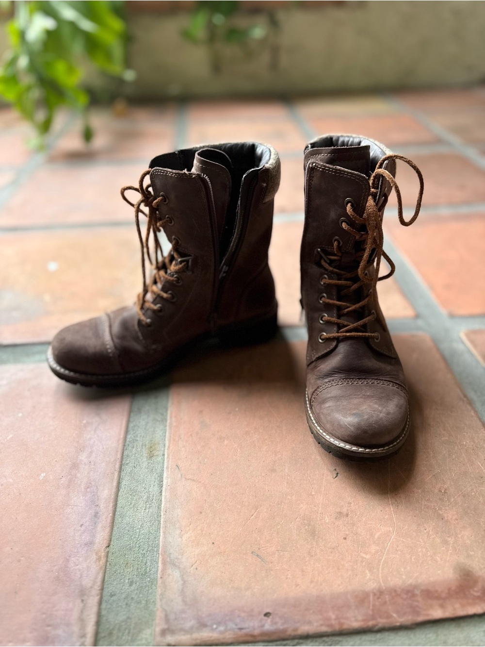 Ecco Women's Dark Brown Lace-Up Ankle Boots